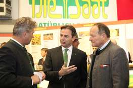 BM Niki Berlakovich am Lagerhaus-Stand � RWA