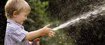 Bub mit Wasserschlauch Geoplast