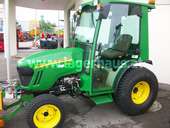 John Deere 2720