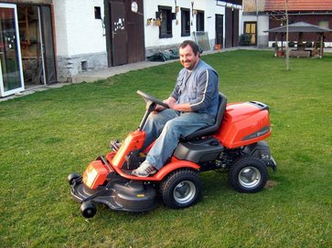 Rasentraktorübergaben | Lagerhaus Gleinstätten - Ehrenhausen - Wies