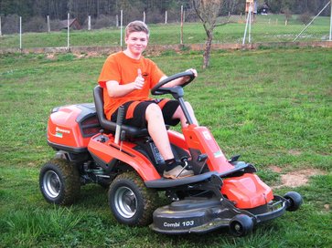 Rasentraktorübergaben | Lagerhaus Gleinstätten - Ehrenhausen - Wies