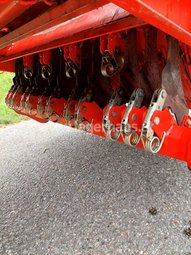 [3728-5991607-3.jpg]