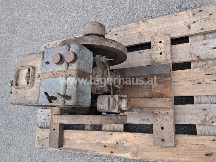 [3728-5991617-2.jpg]